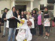 14th November 2007. Foie Gras Demo, Exeter city centre. We had an excellent turnout for the joint EFFA/Viva! foie gras demo outside Michael Caines' restaurant in Exeter.